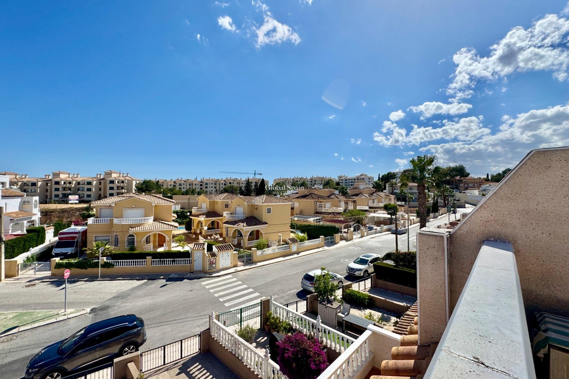 Resale - HOUSE -
ORIHUELA COSTA - Las Filipinas