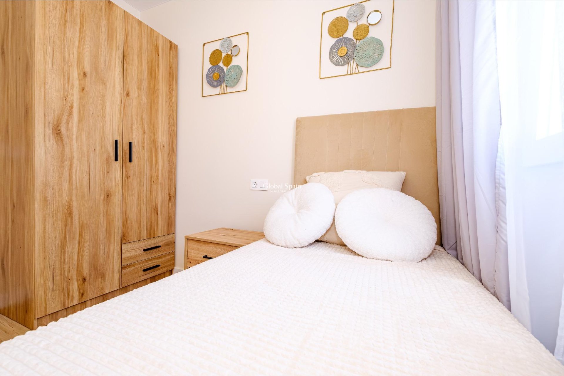 Resale - HOUSE -
ORIHUELA COSTA - Las Filipinas