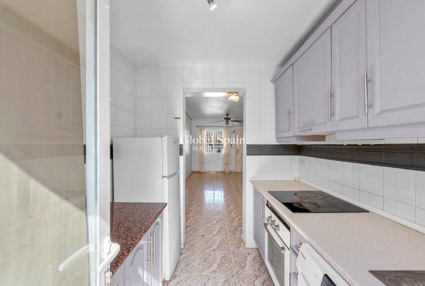 Resale - HOUSE -
ORIHUELA COSTA - Las Filipinas
