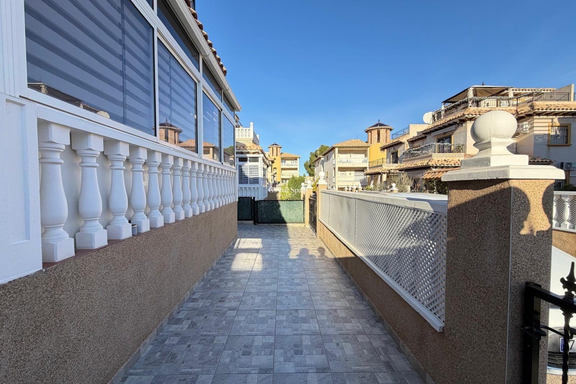 Resale - HOUSE -
ORIHUELA COSTA - Las Filipinas