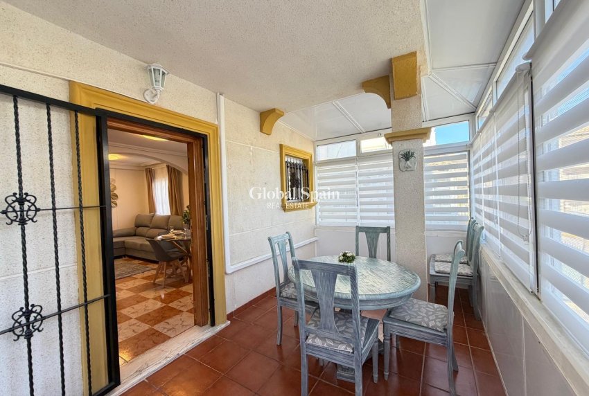 Resale - HOUSE -
ORIHUELA COSTA - Las Filipinas
