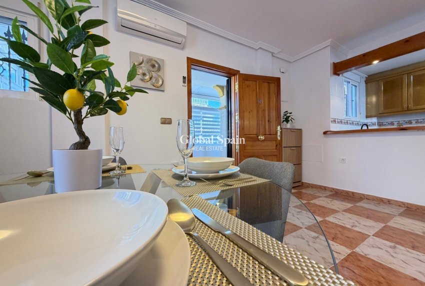 Resale - HOUSE -
ORIHUELA COSTA - Las Filipinas