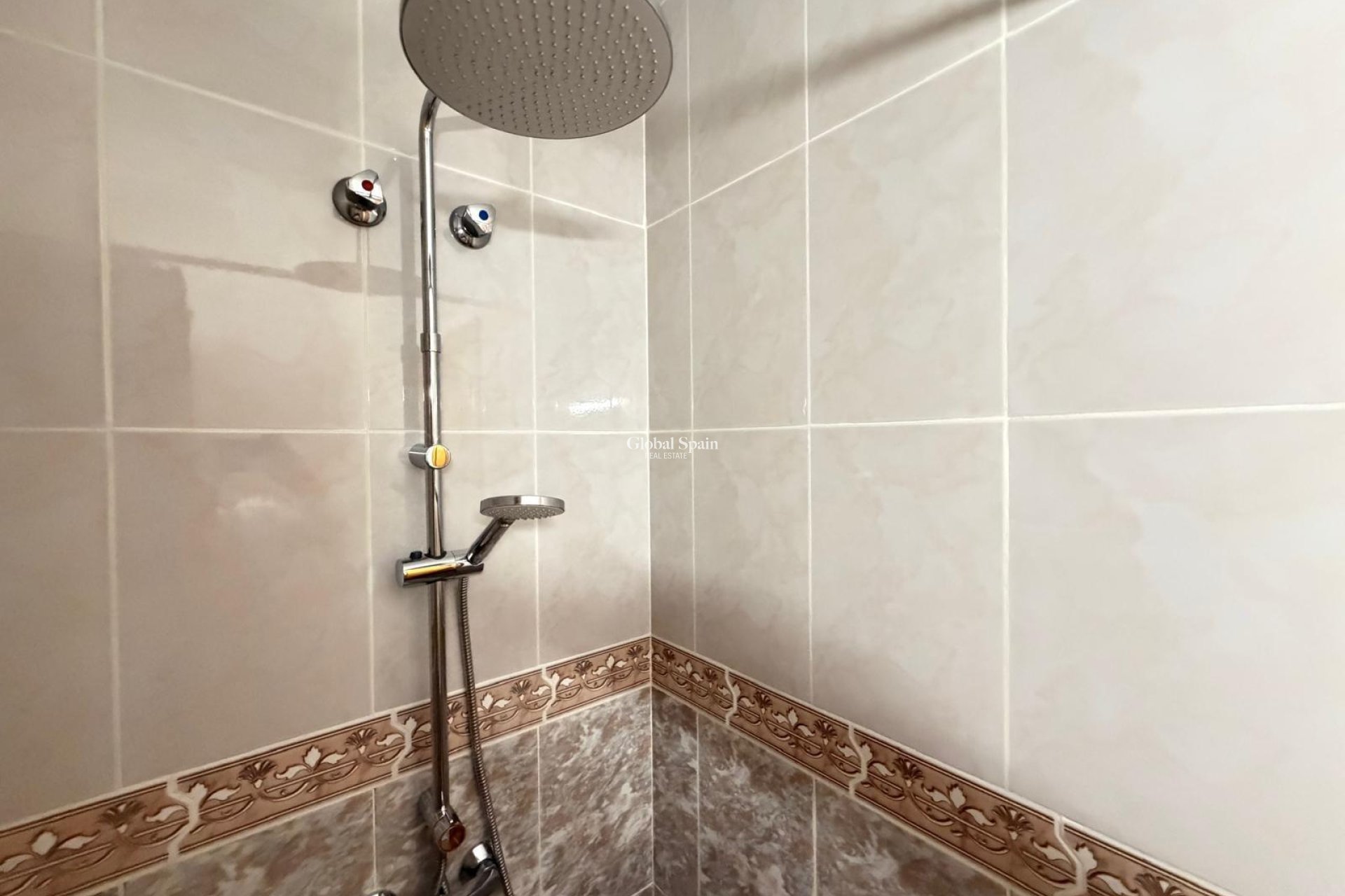 Resale - HOUSE -
ORIHUELA COSTA - Las Filipinas