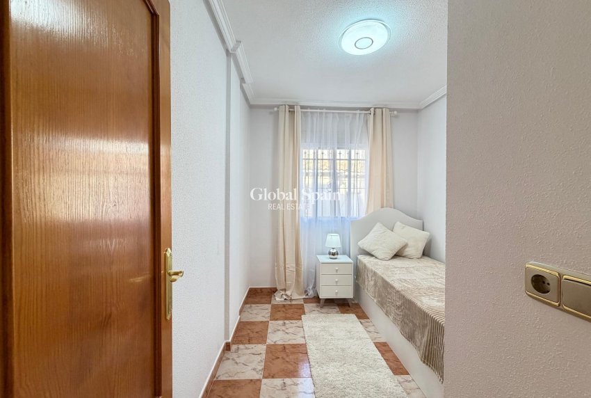 Resale - HOUSE -
ORIHUELA COSTA - Las Filipinas
