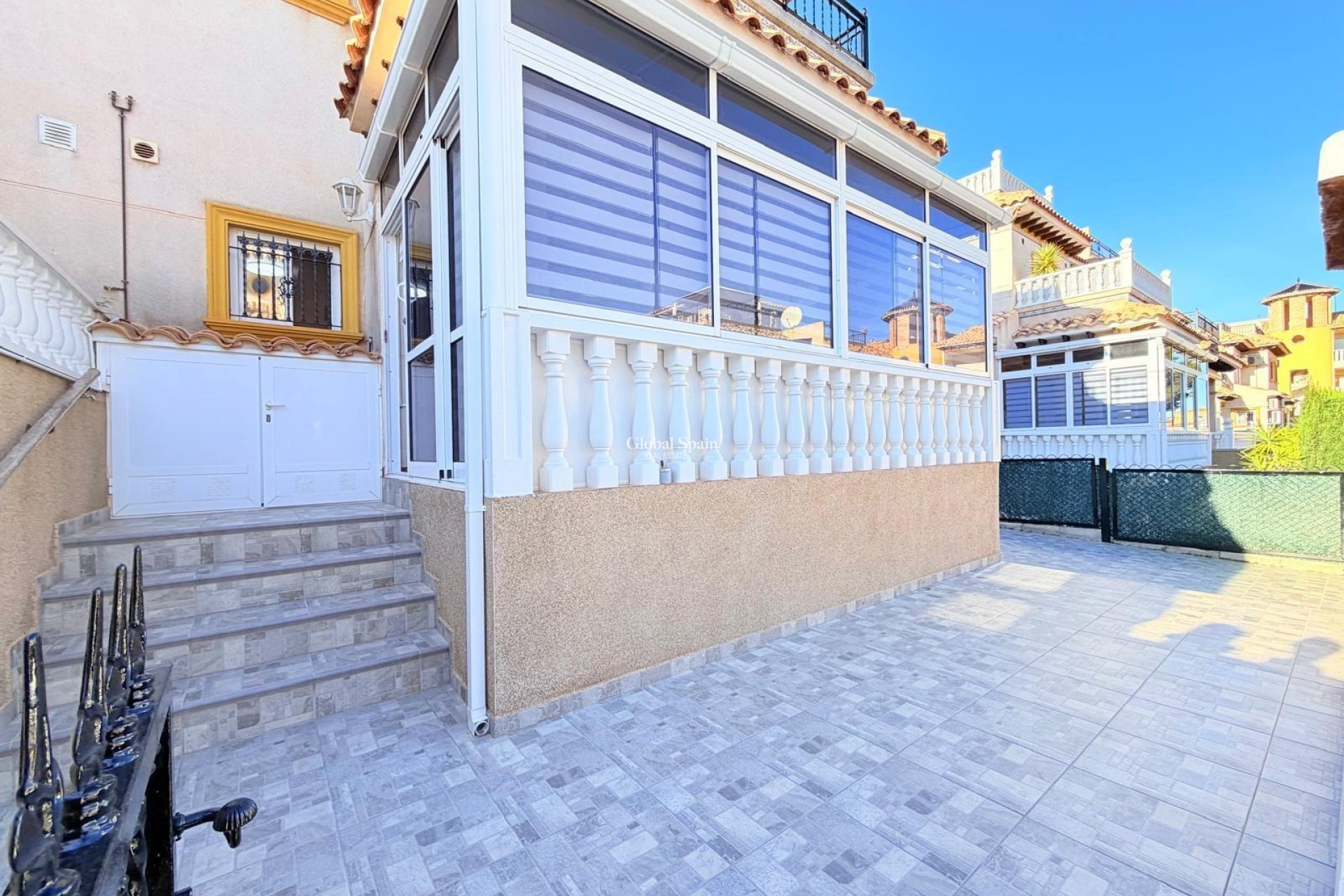 Resale - HOUSE -
ORIHUELA COSTA - Las Filipinas