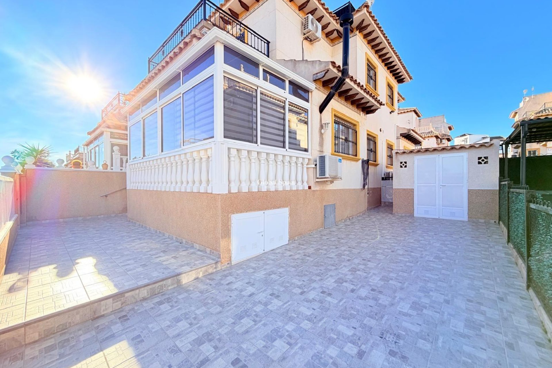 Resale - HOUSE -
ORIHUELA COSTA - Las Filipinas