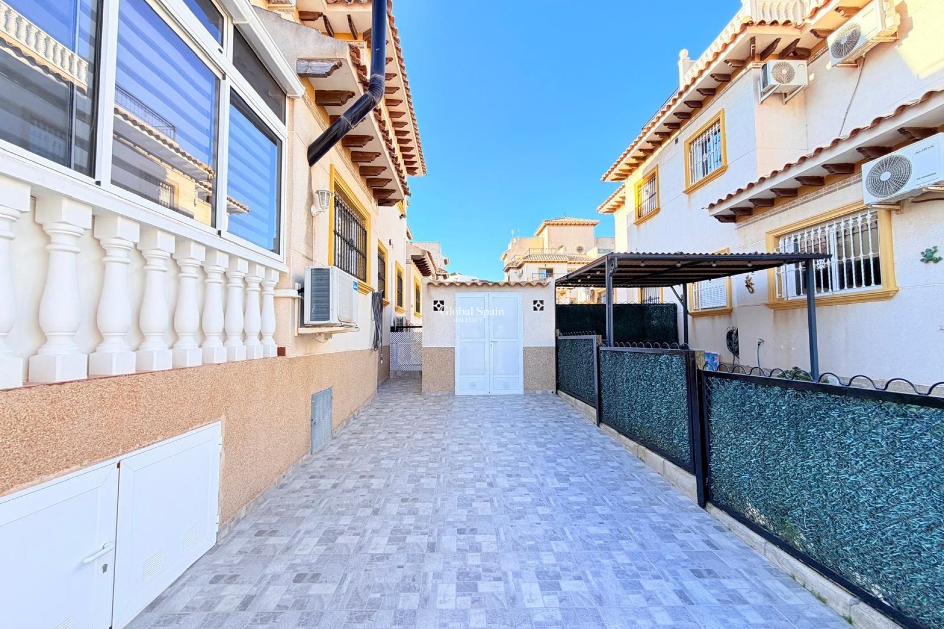 Resale - HOUSE -
ORIHUELA COSTA - Las Filipinas