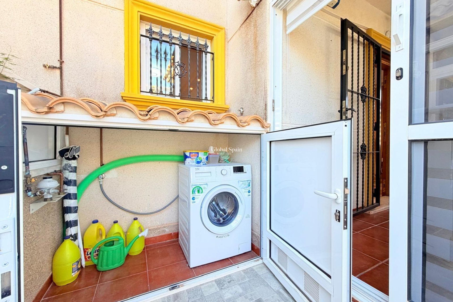 Resale - HOUSE -
ORIHUELA COSTA - Las Filipinas