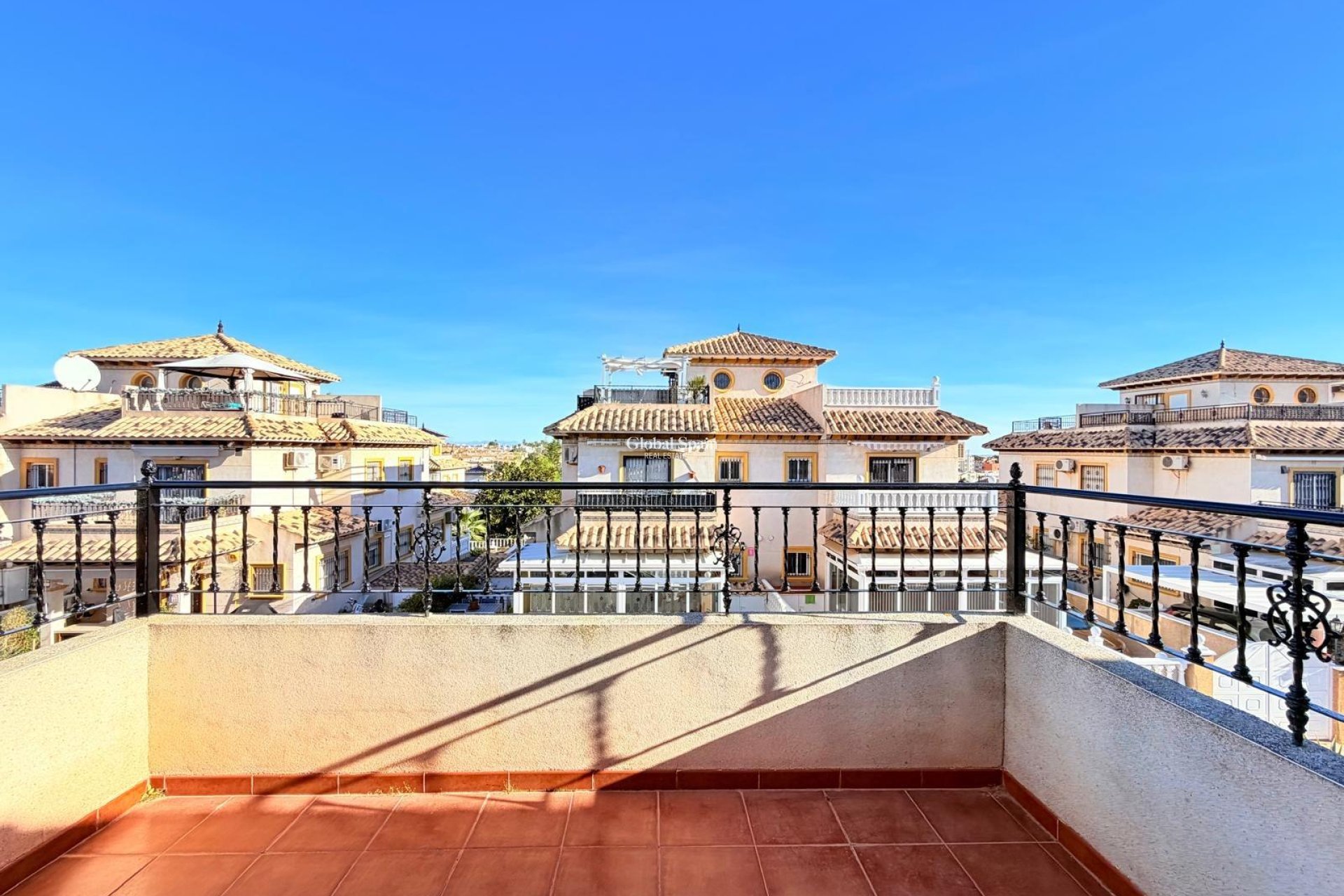 Resale - HOUSE -
ORIHUELA COSTA - Las Filipinas
