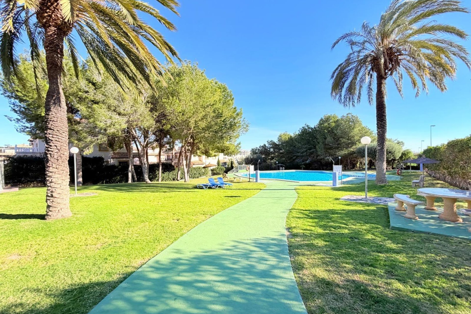 Resale - HOUSE -
ORIHUELA COSTA - Las Filipinas