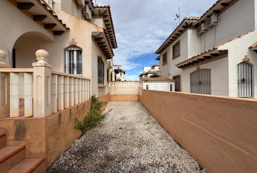 Resale - HOUSE -
ORIHUELA COSTA - Lomas De Cabo Roig-los Dolses