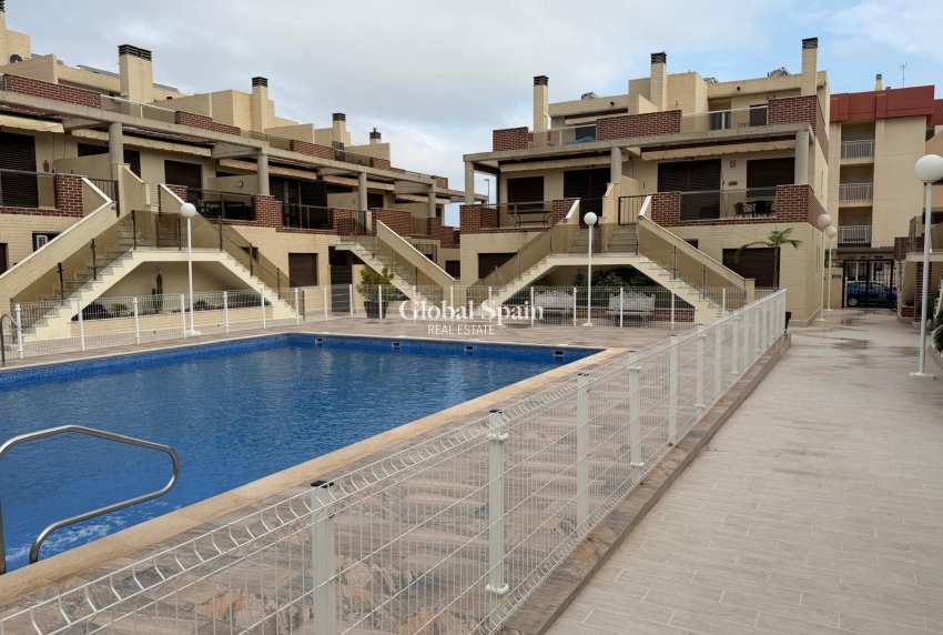 Resale - HOUSE -
ORIHUELA COSTA - Lomas de Cabo Roig