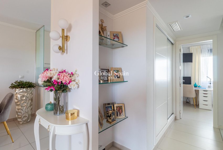 Resale - HOUSE -
ORIHUELA COSTA - Lomas de Cabo Roig