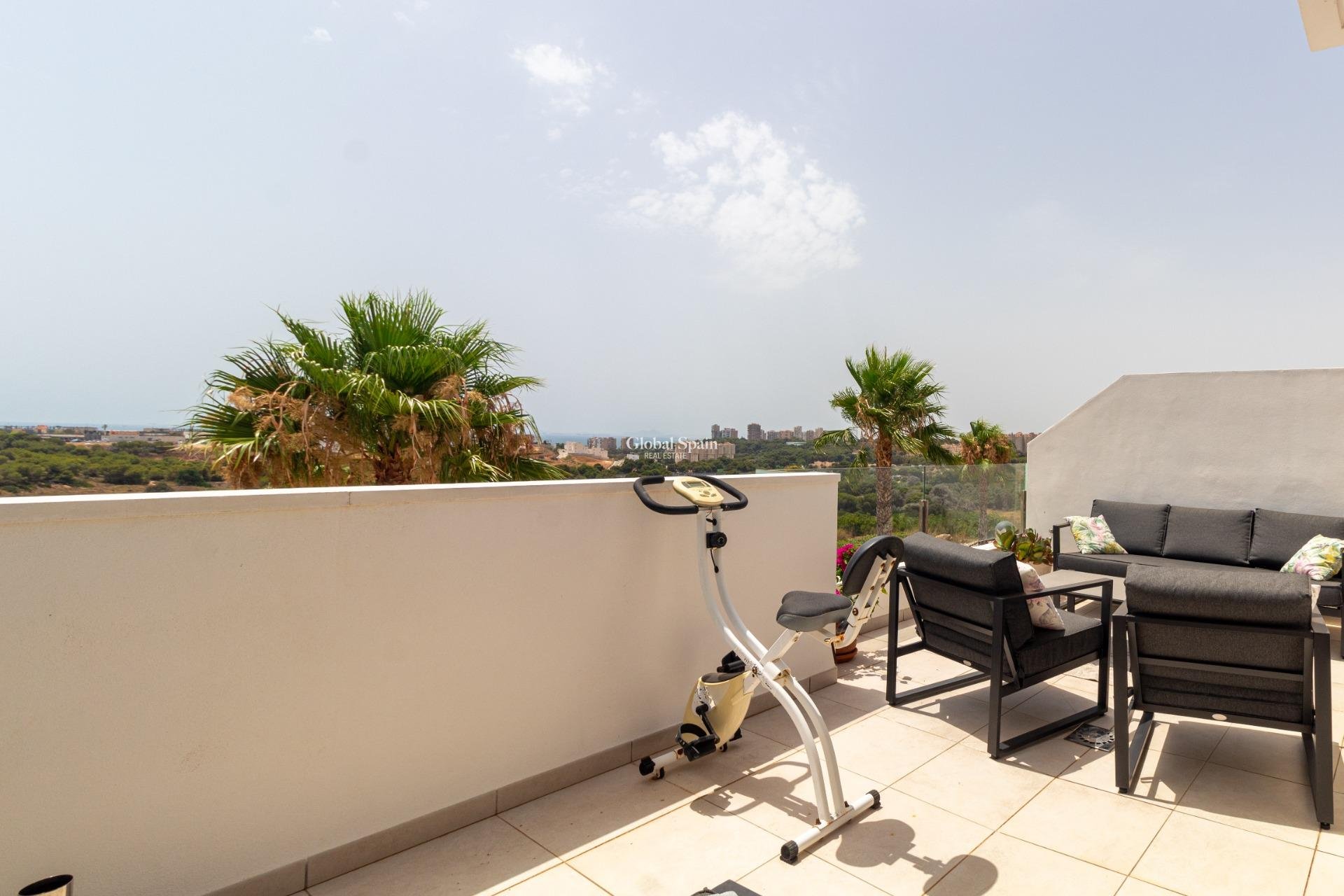 Resale - HOUSE -
ORIHUELA COSTA - Lomas de Cabo Roig