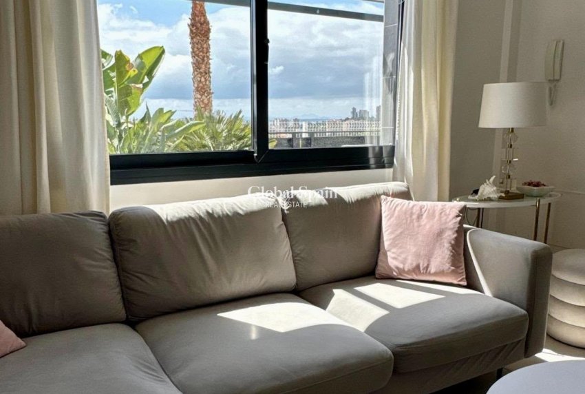 Resale - HOUSE -
ORIHUELA COSTA - Lomas de Cabo Roig