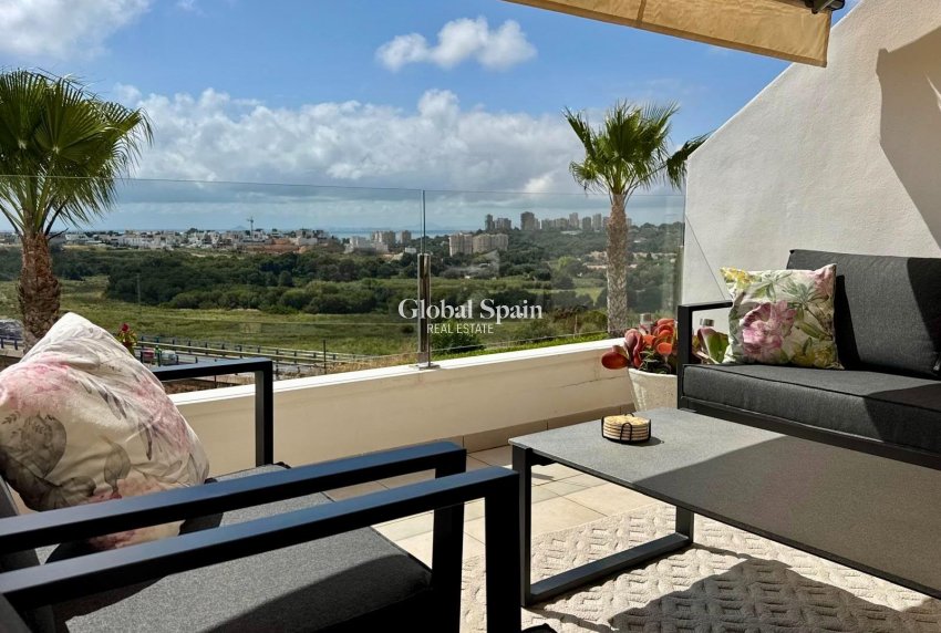 Resale - HOUSE -
ORIHUELA COSTA - Lomas de Cabo Roig