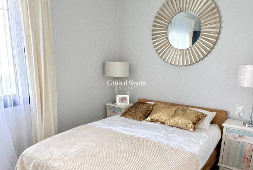 Resale - HOUSE -
ORIHUELA COSTA - Lomas de Cabo Roig