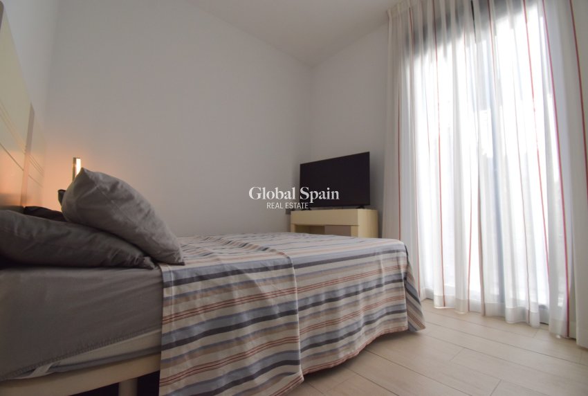 Resale - HOUSE -
ORIHUELA COSTA - Lomas de Cabo Roig