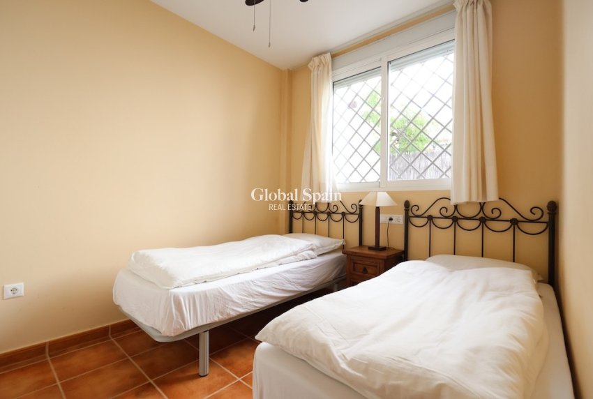 Resale - House -
ORIHUELA COSTA - Lomas de Campoamor