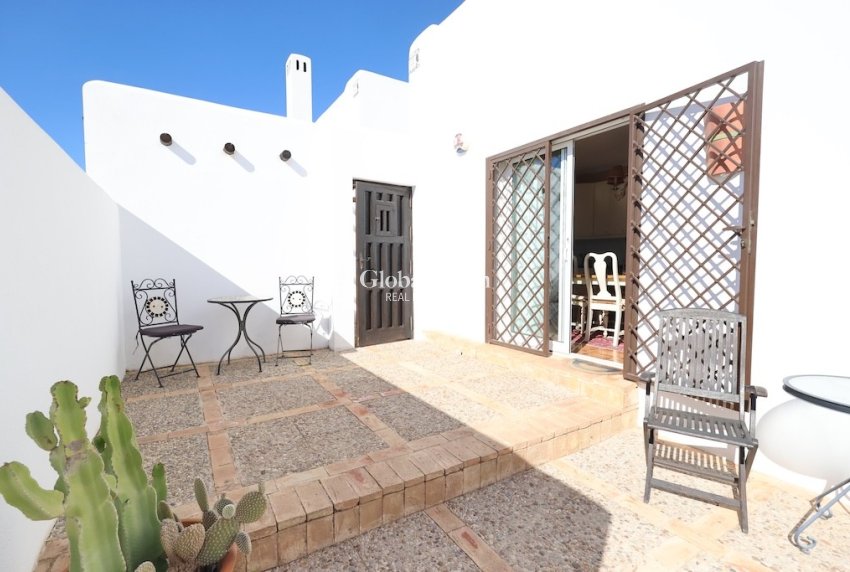 Resale - House -
ORIHUELA COSTA - Lomas de Campoamor