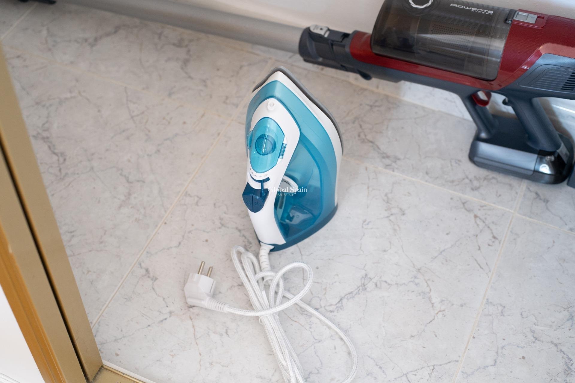 Resale - HOUSE -
ORIHUELA COSTA - Los Almendros-la Florida