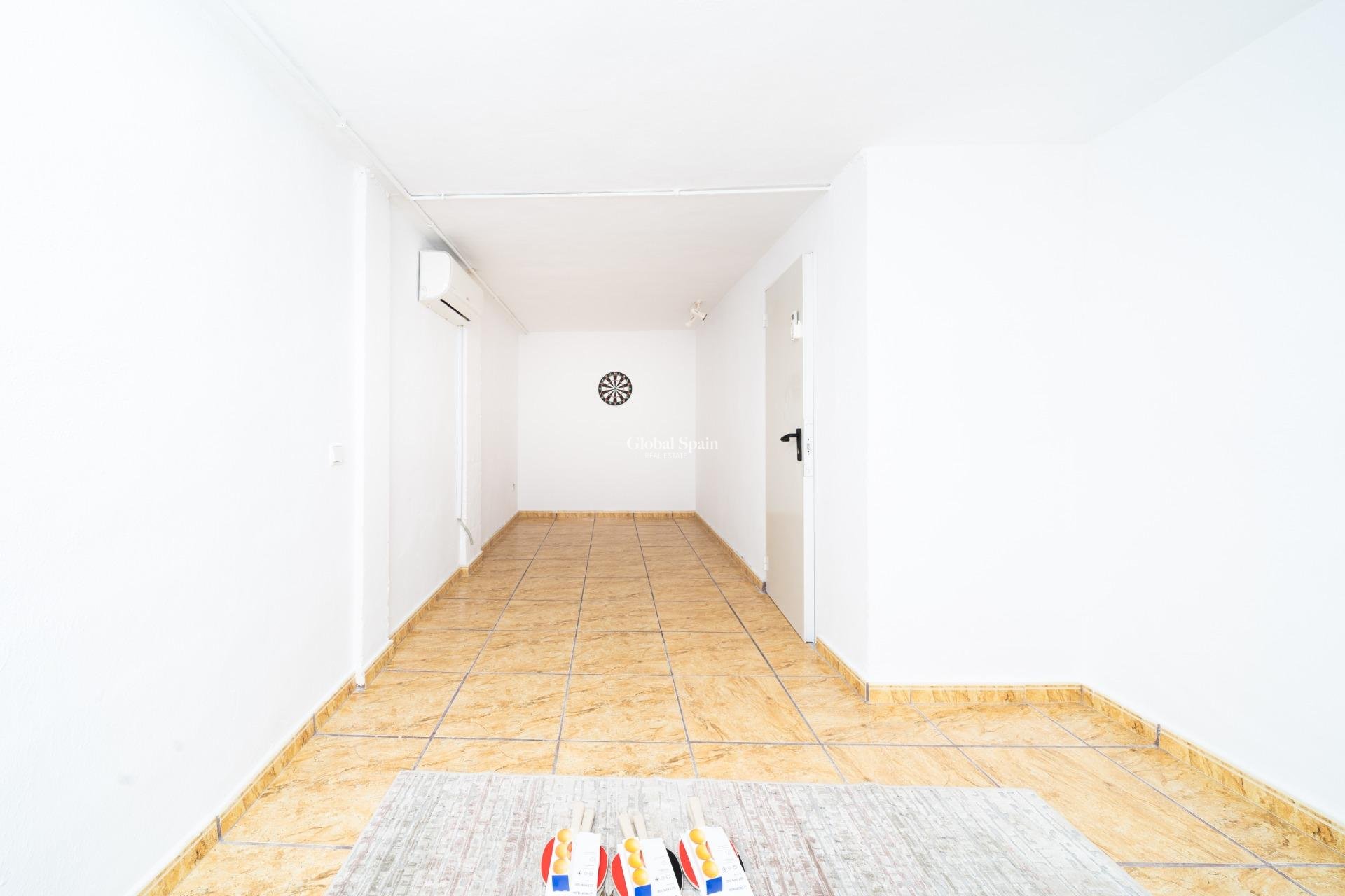 Resale - HOUSE -
ORIHUELA COSTA - Los Almendros-la Florida