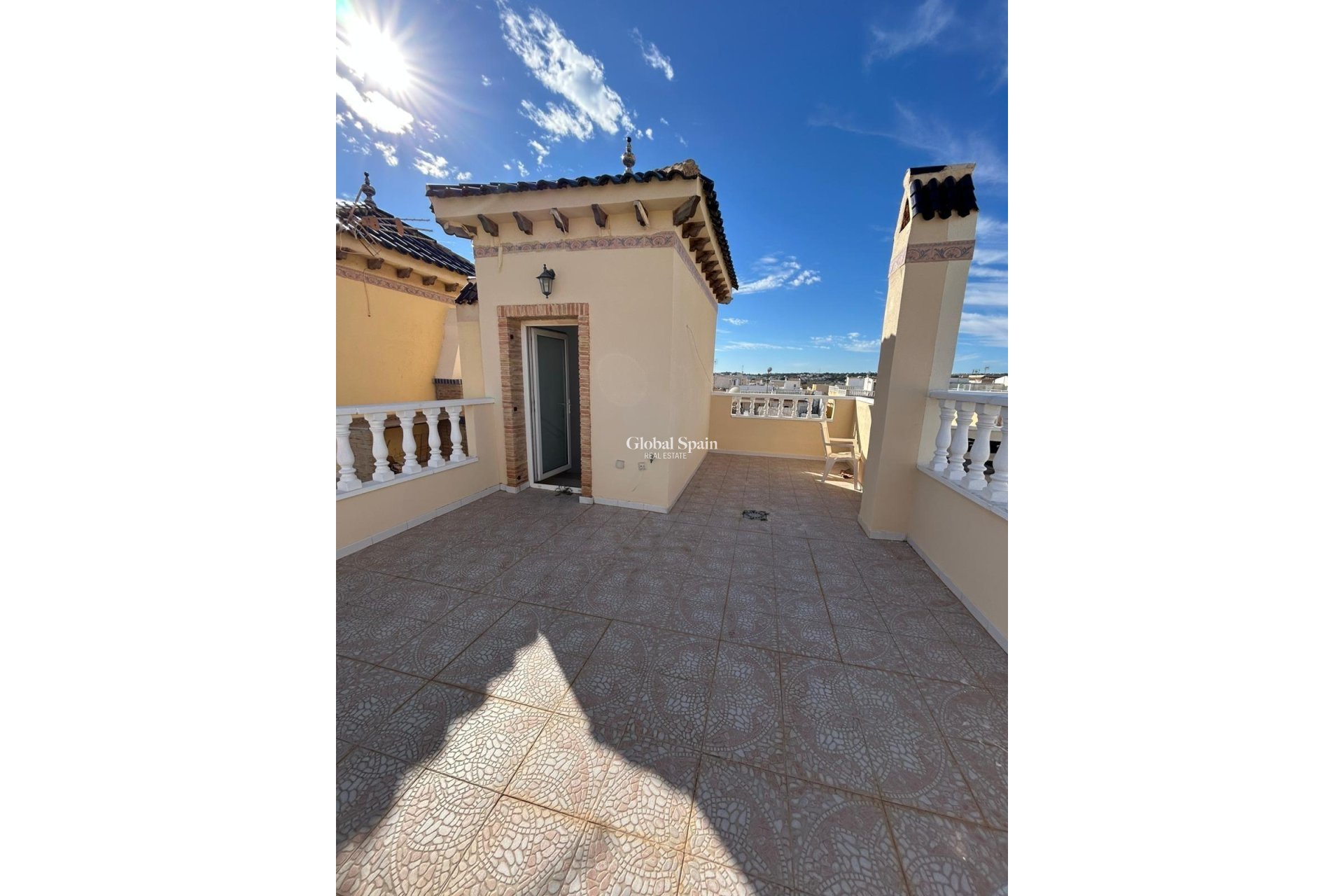 Resale - HOUSE -
ORIHUELA COSTA - Los Almendros-la Florida