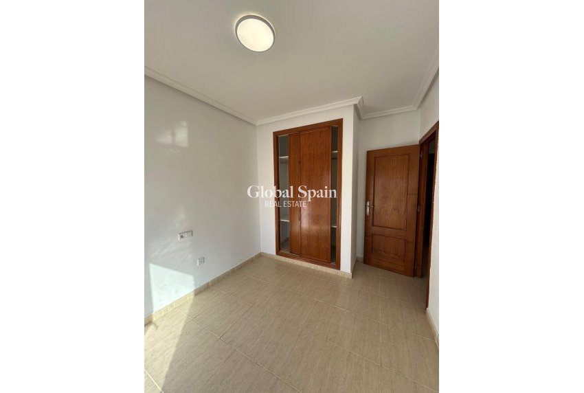 Resale - HOUSE -
ORIHUELA COSTA - Los Almendros-la Florida