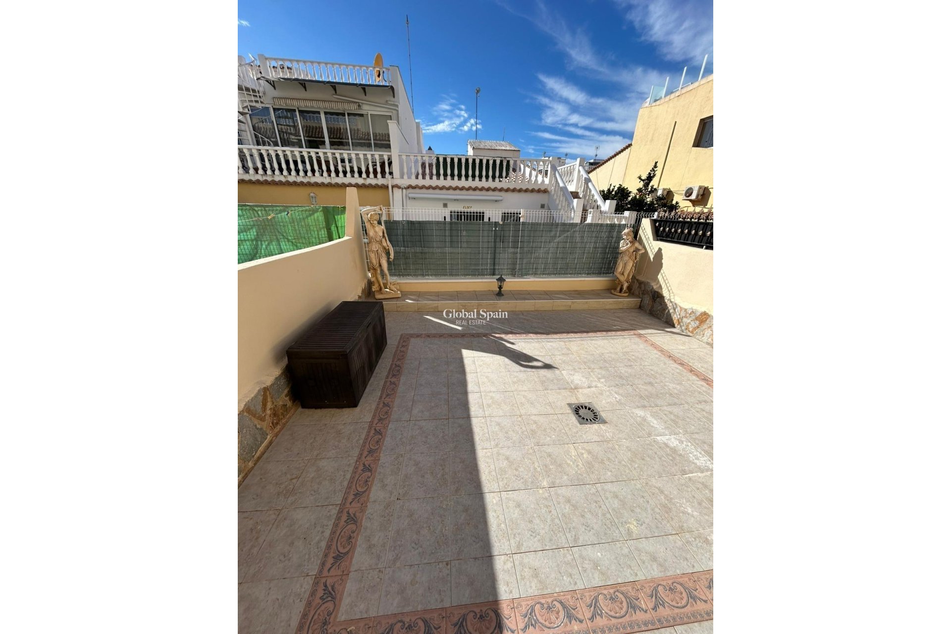 Resale - HOUSE -
ORIHUELA COSTA - Los Almendros-la Florida