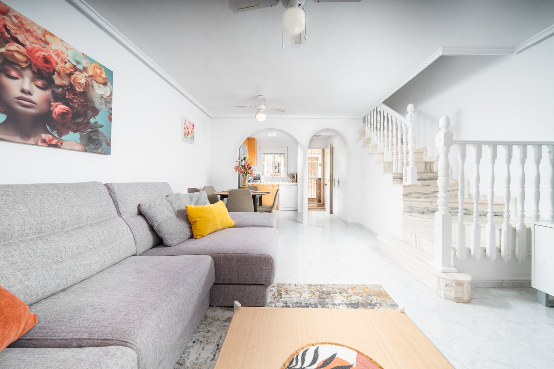 Resale - HOUSE -
ORIHUELA COSTA - Los Almendros - La Florida