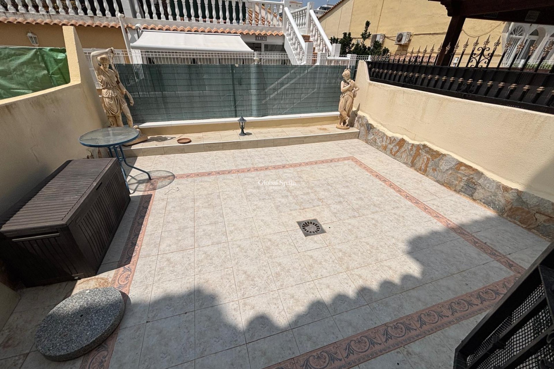 Resale - HOUSE -
ORIHUELA COSTA - Los Almendros-la Florida