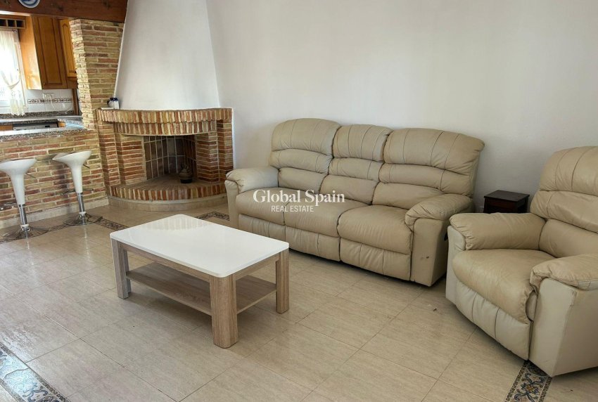 Resale - HOUSE -
ORIHUELA COSTA - Los Almendros-la Florida