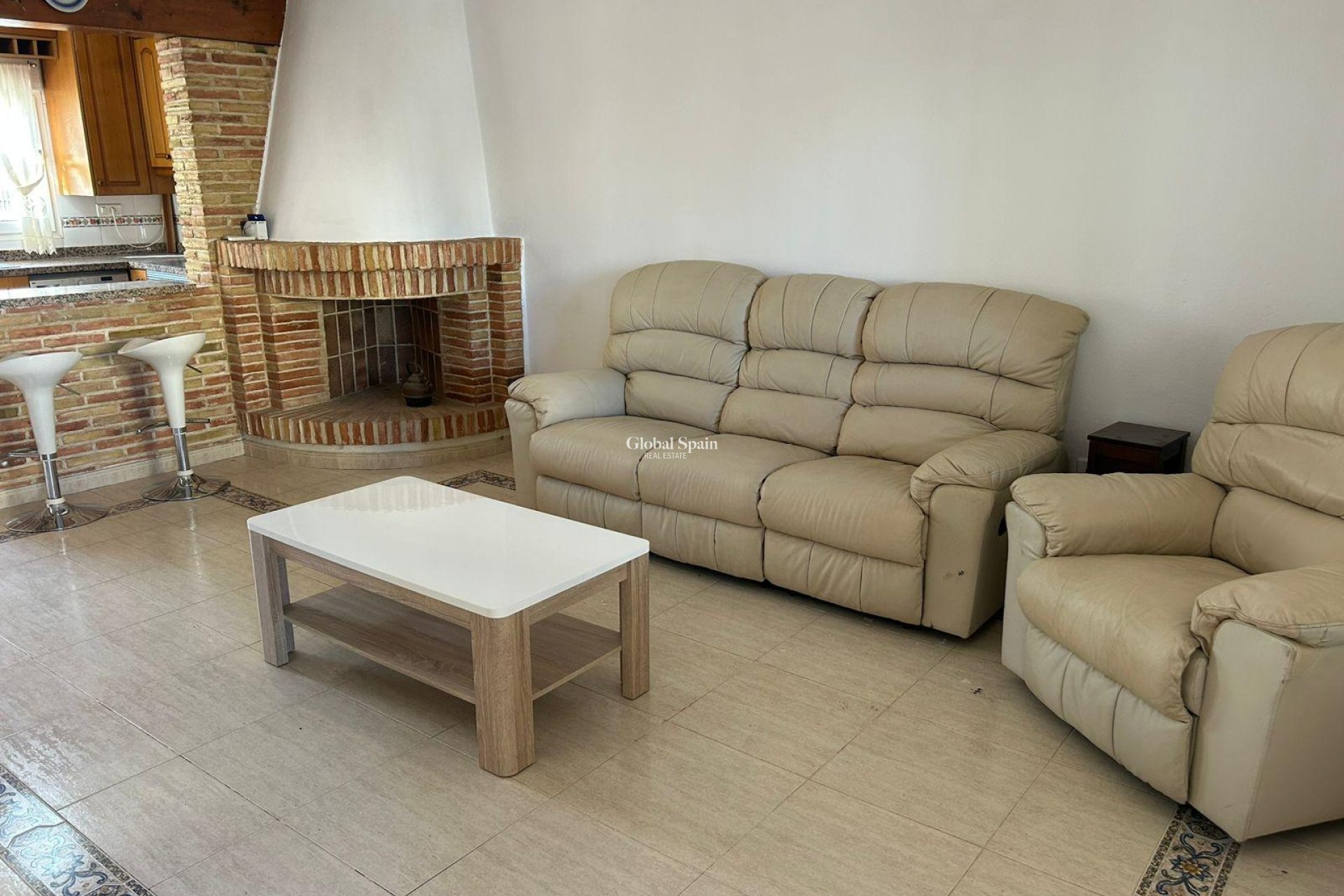 Resale - HOUSE -
ORIHUELA COSTA - Los Almendros-la Florida