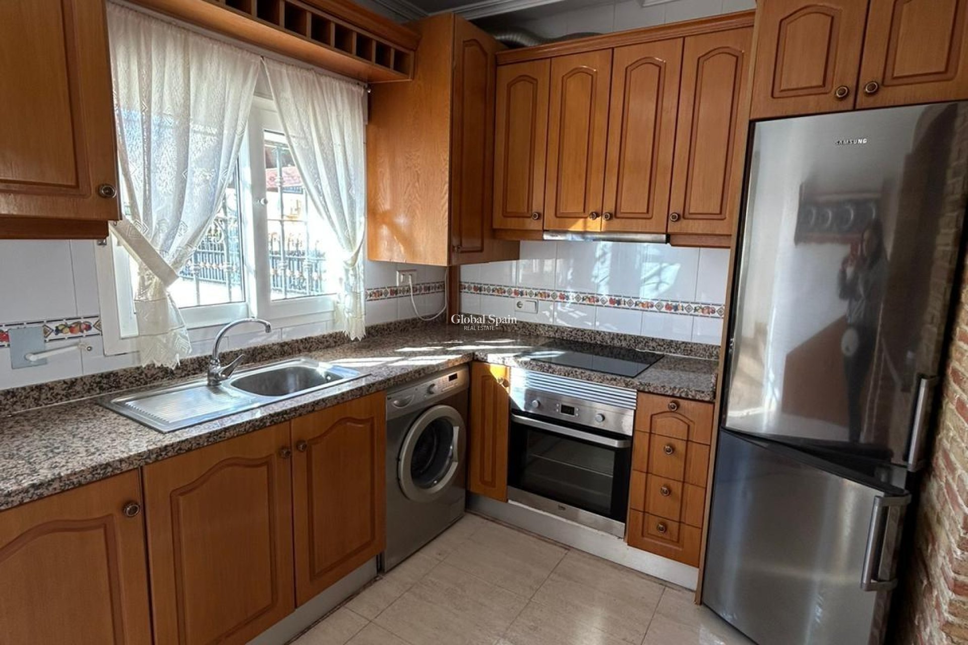 Resale - HOUSE -
ORIHUELA COSTA - Los Almendros-la Florida