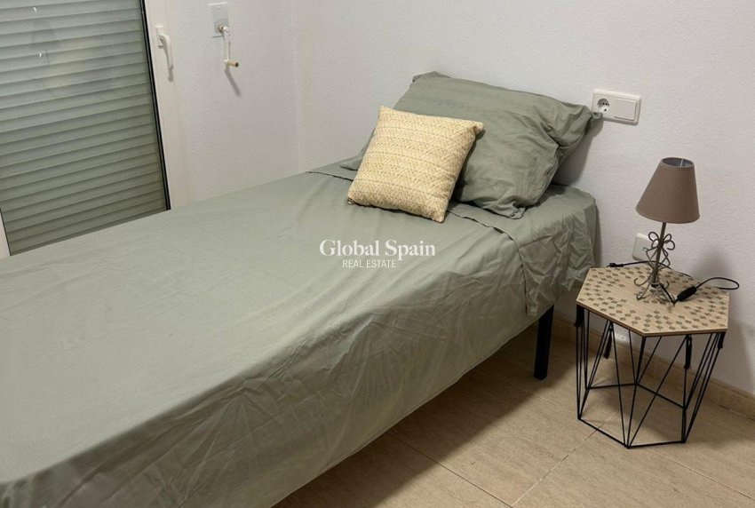 Resale - HOUSE -
ORIHUELA COSTA - Los Almendros-la Florida