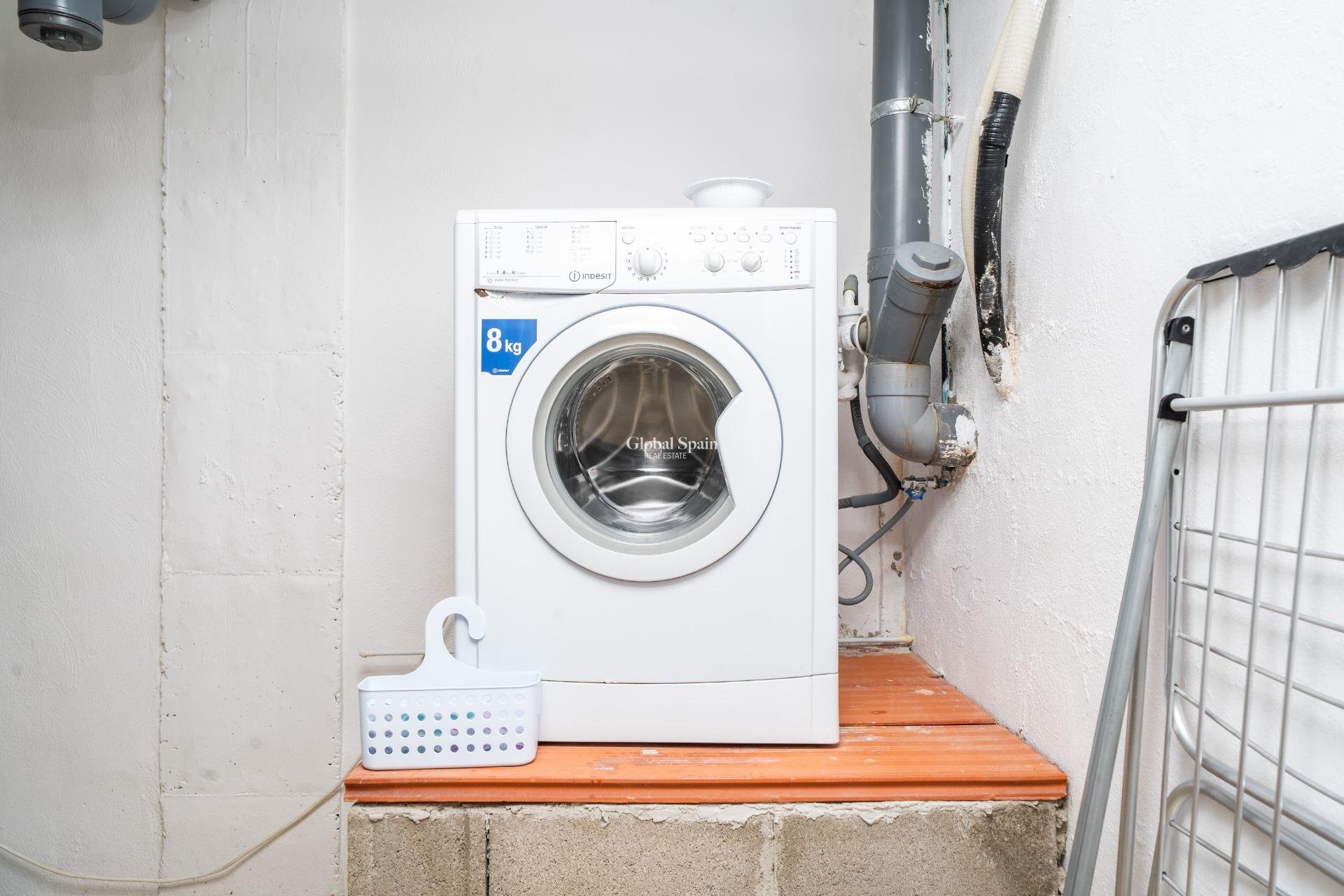 Resale - HOUSE -
ORIHUELA COSTA - Los Almendros-la Florida