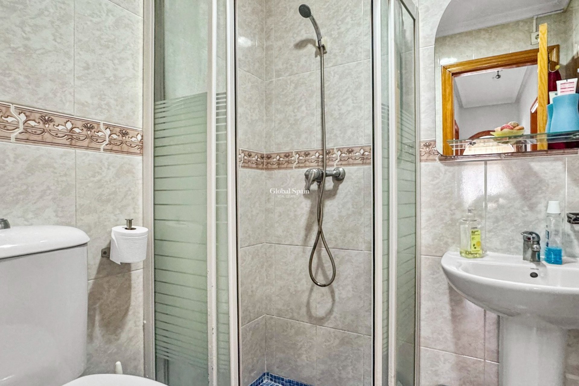 Resale - HOUSE -
ORIHUELA COSTA - Los Almendros-La Florida