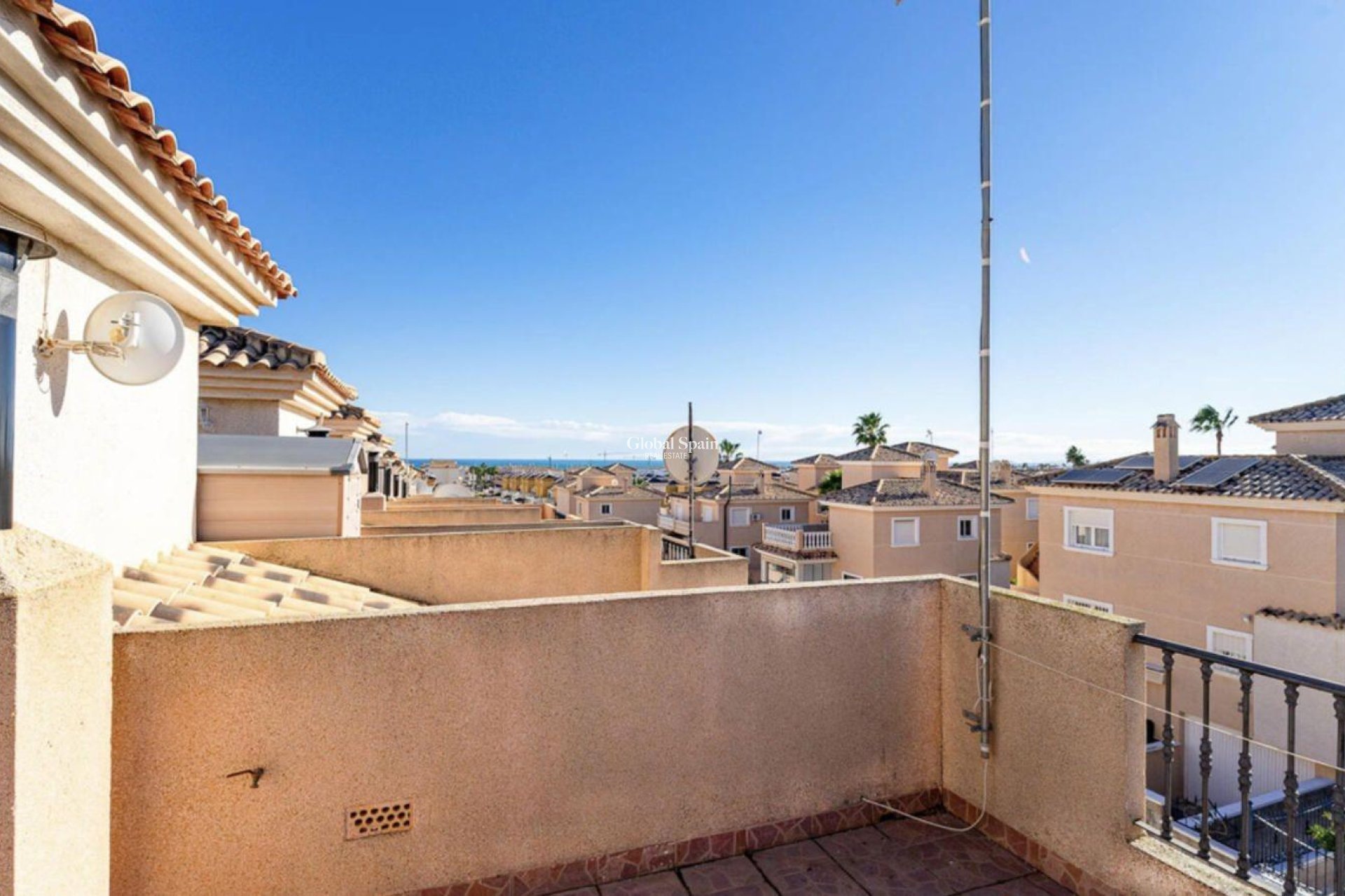 Resale - HOUSE -
ORIHUELA COSTA - Los Altos