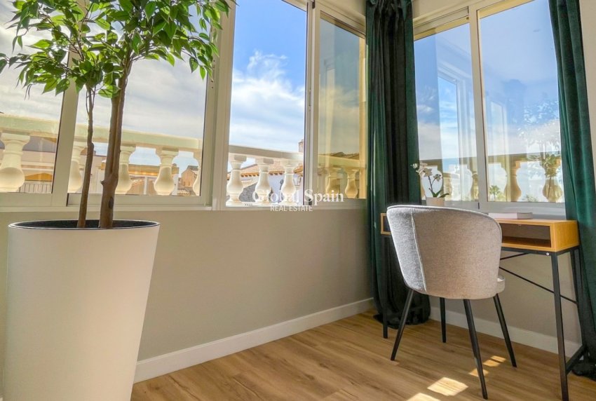 Resale - HOUSE -
ORIHUELA COSTA - Los Altos *