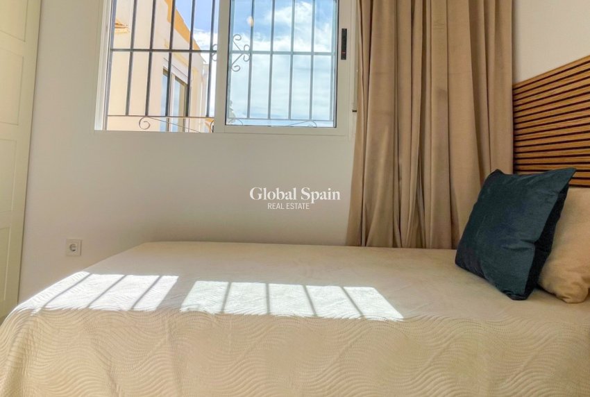 Resale - HOUSE -
ORIHUELA COSTA - Los Altos *