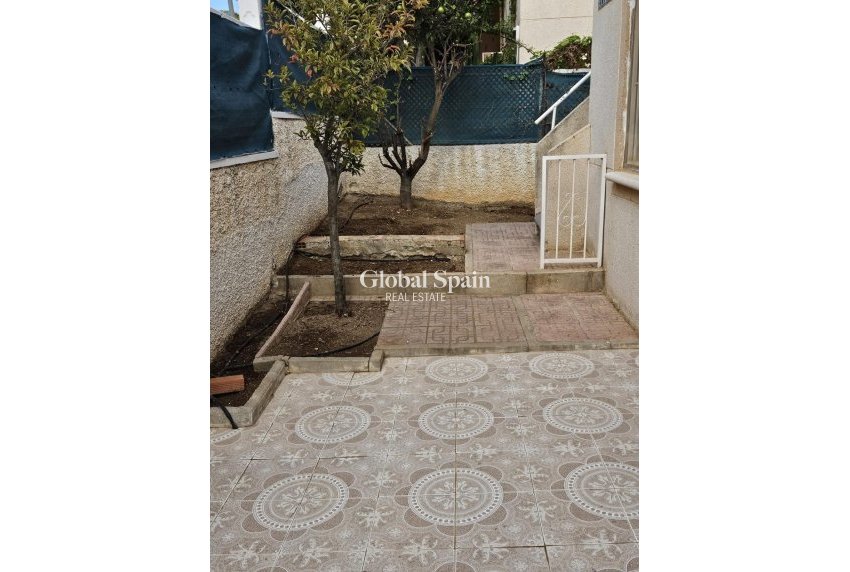 Resale - HOUSE -
ORIHUELA COSTA - LOS BALCONES - LOS ALTOS