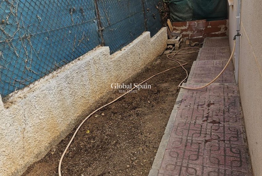 Resale - HOUSE -
ORIHUELA COSTA - LOS BALCONES - LOS ALTOS