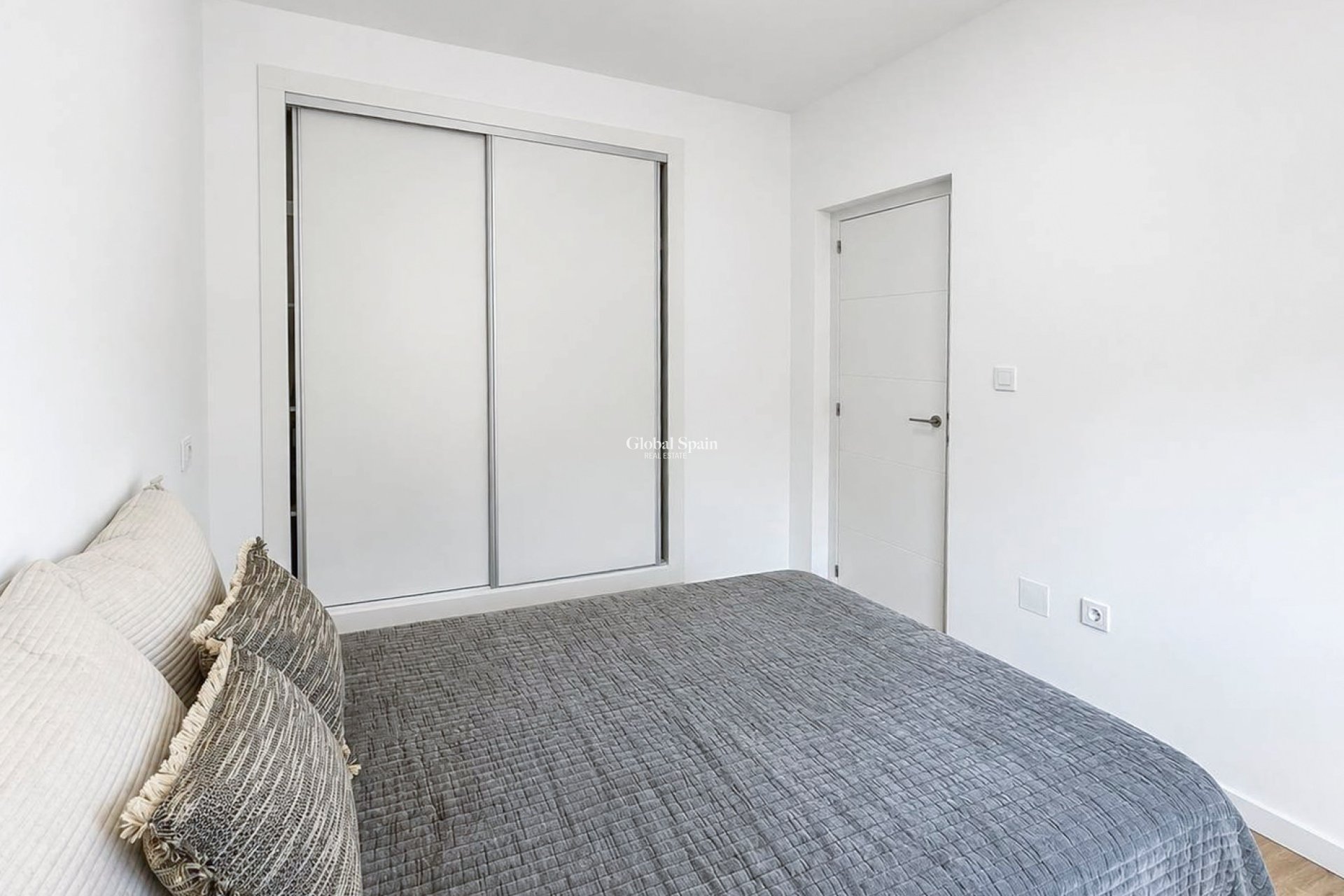 Resale - HOUSE -
ORIHUELA COSTA - LOS BALCONES - LOS ALTOS