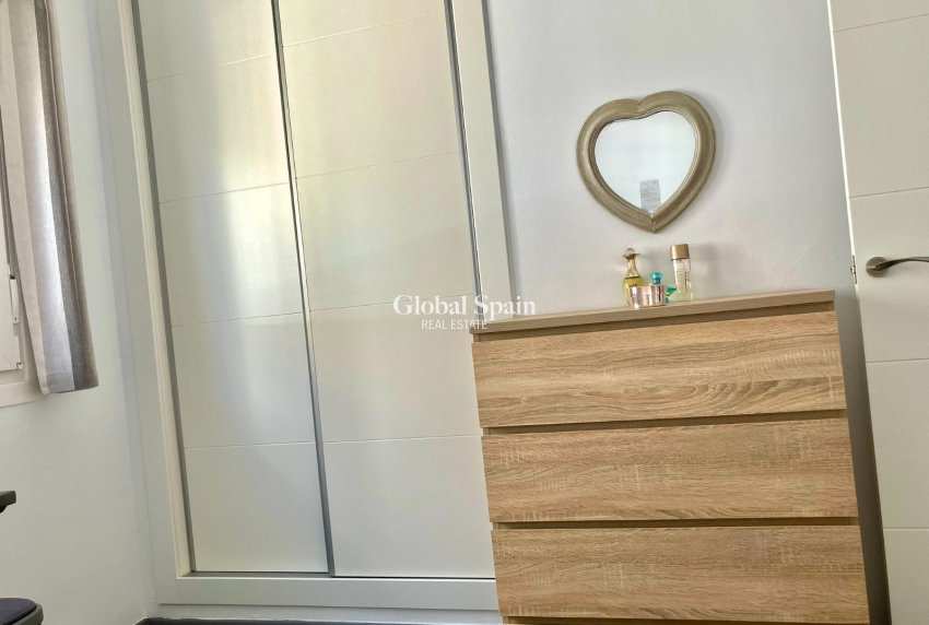 Resale - HOUSE -
ORIHUELA COSTA - LOS BALCONES - LOS ALTOS