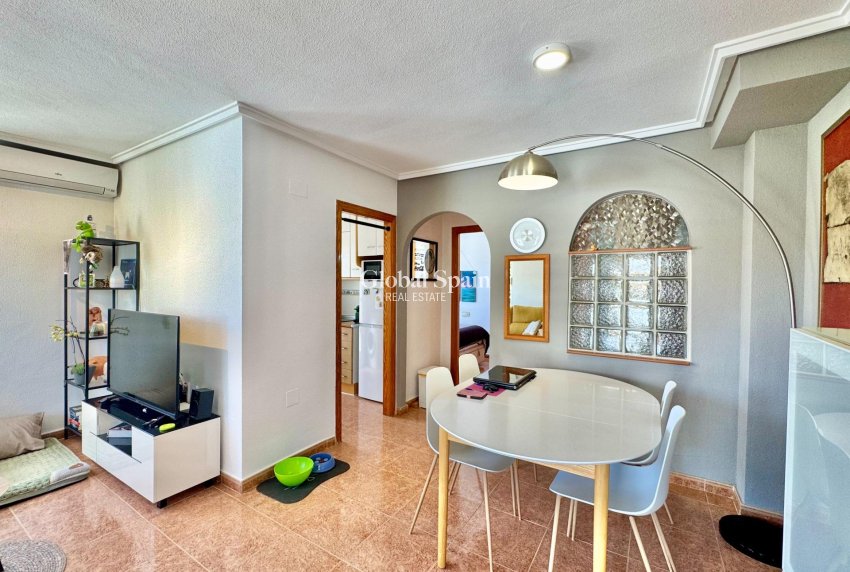 Resale - HOUSE -
ORIHUELA COSTA - LOS BALCONES - LOS ALTOS
