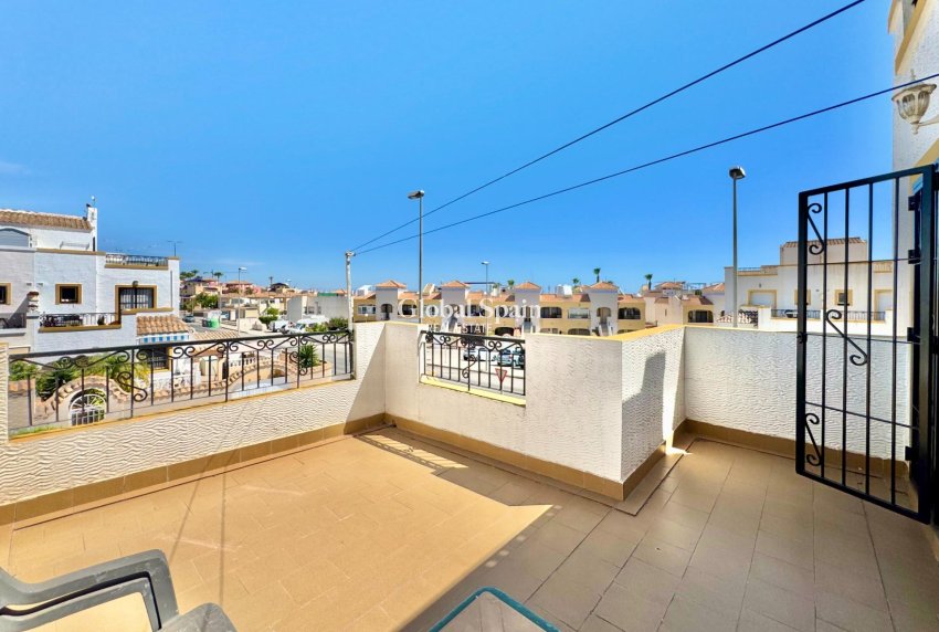 Resale - HOUSE -
ORIHUELA COSTA - LOS BALCONES - LOS ALTOS
