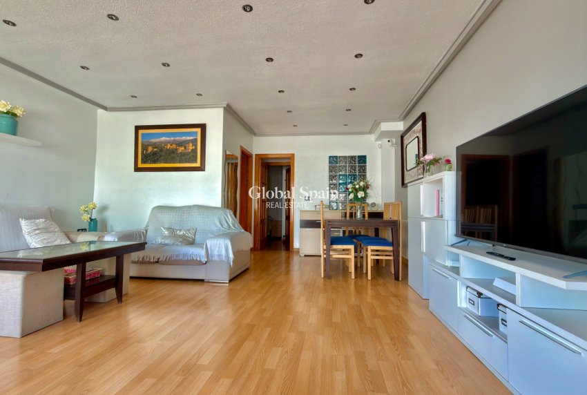 Resale - HOUSE -
ORIHUELA COSTA - LOS BALCONES - LOS ALTOS