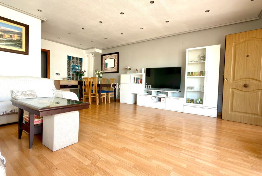 Resale - HOUSE -
ORIHUELA COSTA - LOS BALCONES - LOS ALTOS