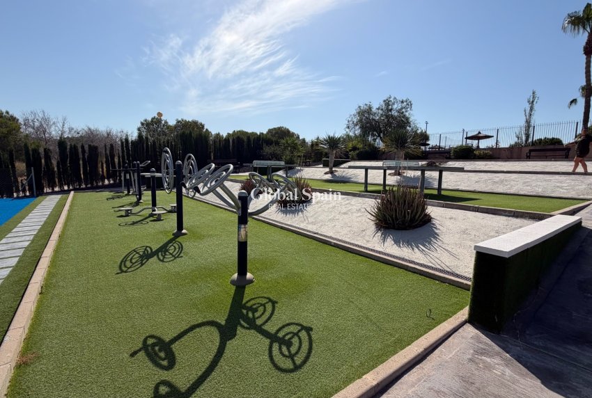 Resale - HOUSE -
ORIHUELA COSTA - LOS BALCONES - LOS ALTOS