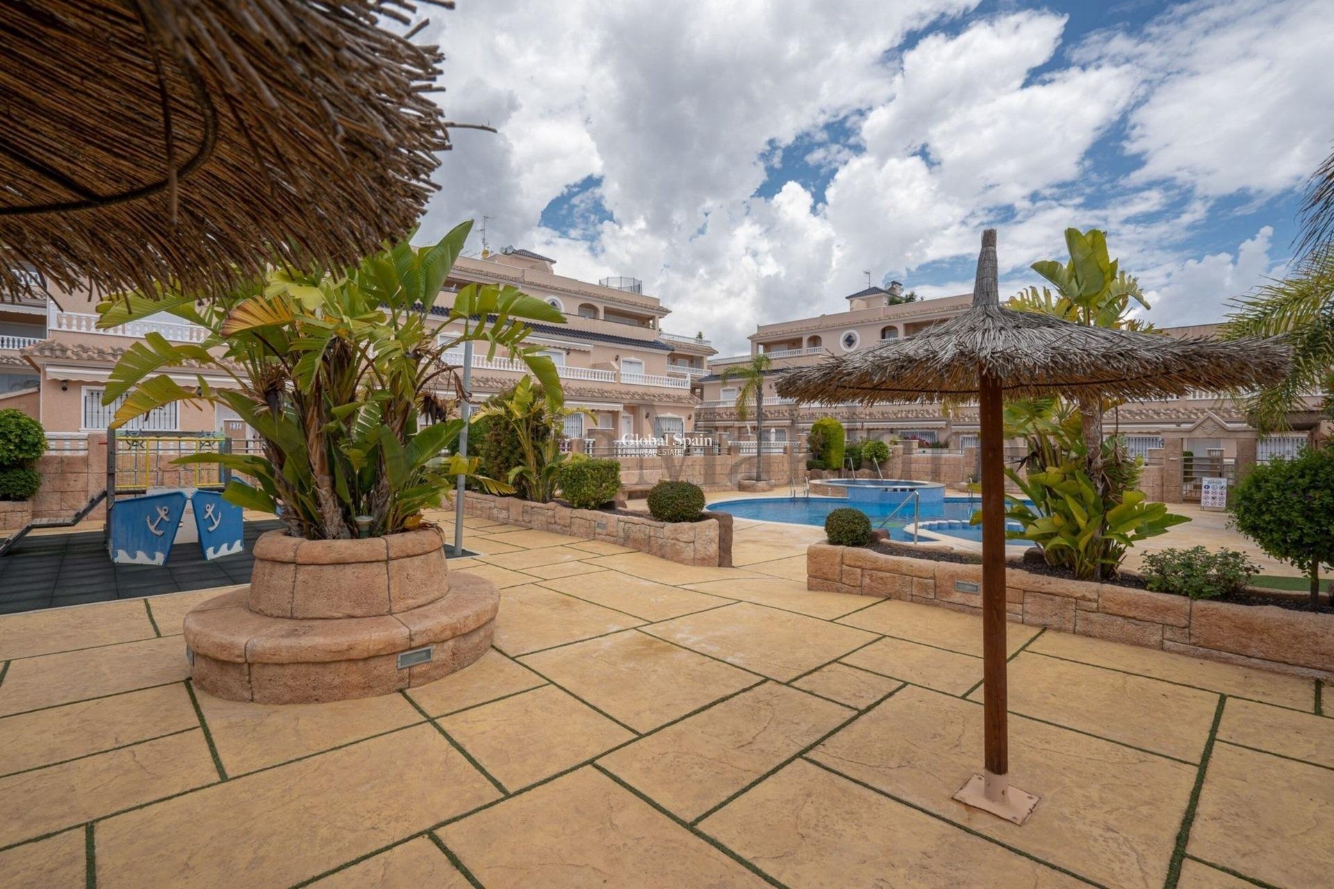 Resale - HOUSE -
ORIHUELA COSTA - Los Dolses